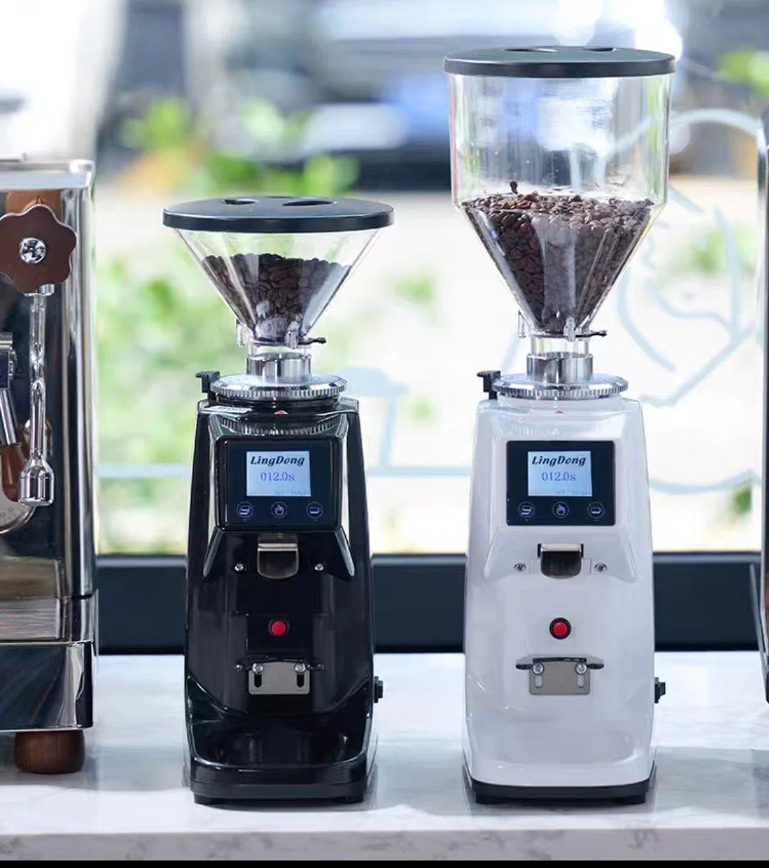 Load video: Lingdong 900T is a commercial tea grinder, a grinder for tea leaves